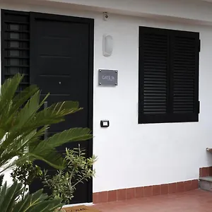 Gate 16 Neapel